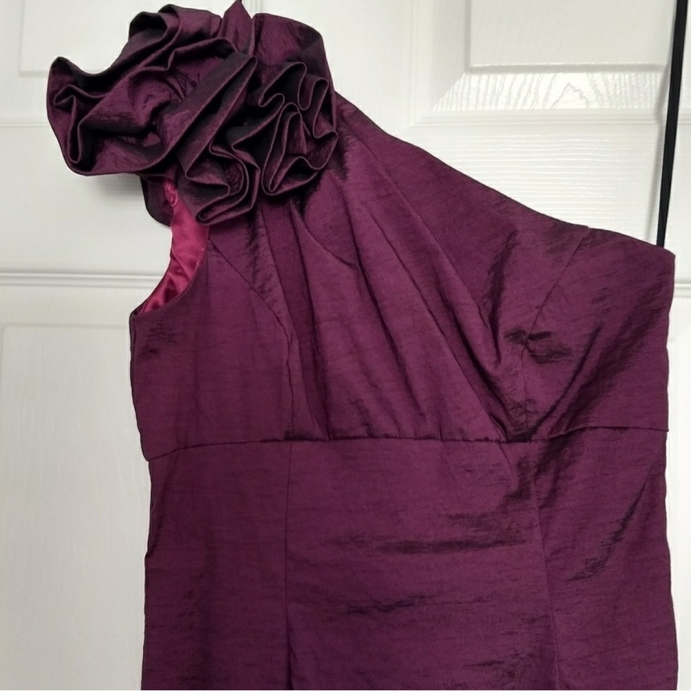 Long Evening One-Shoulder Gown/Dress